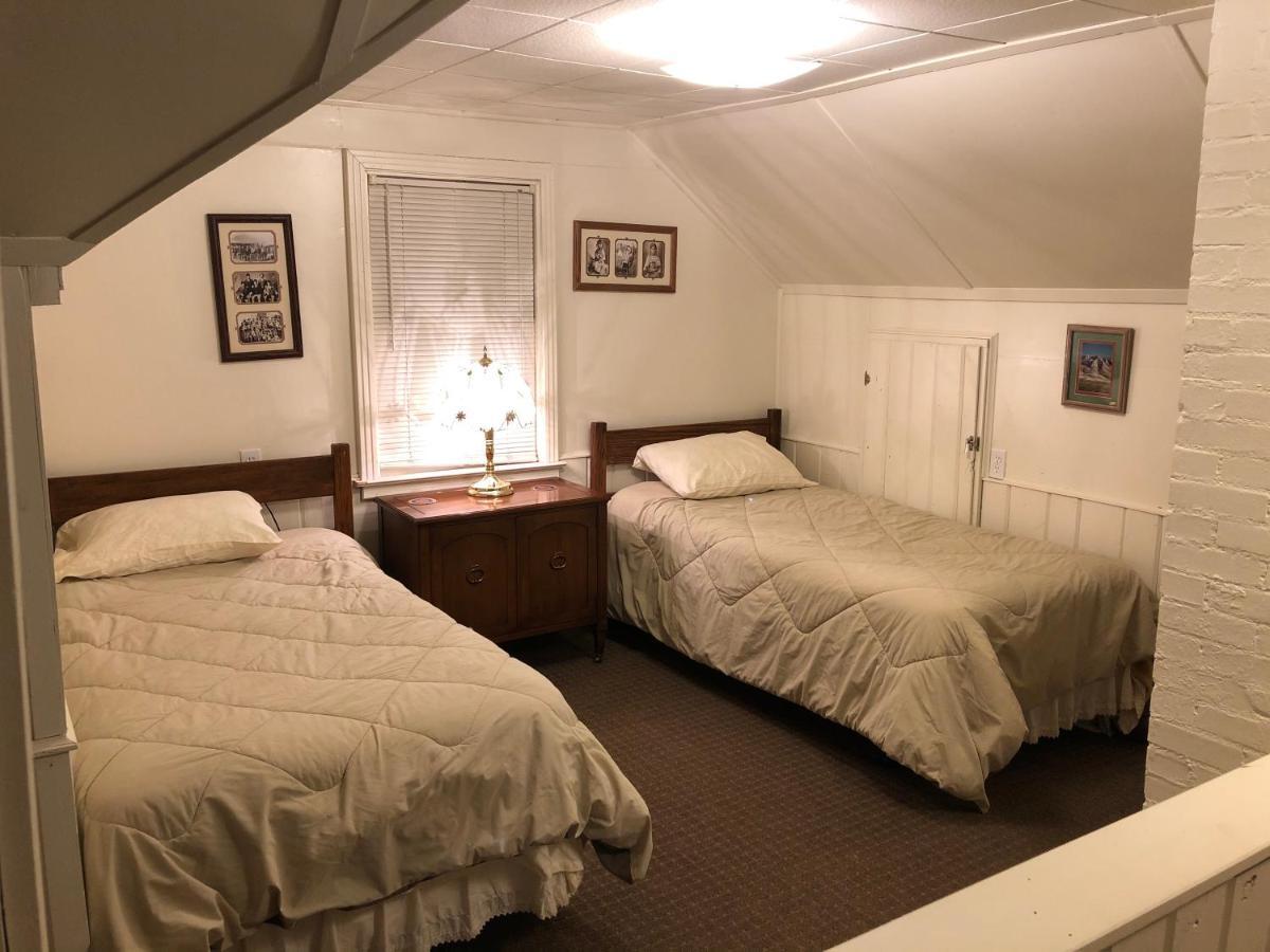 First Deadwood Cottages Buitenkant foto